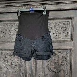 Black maternity shorts